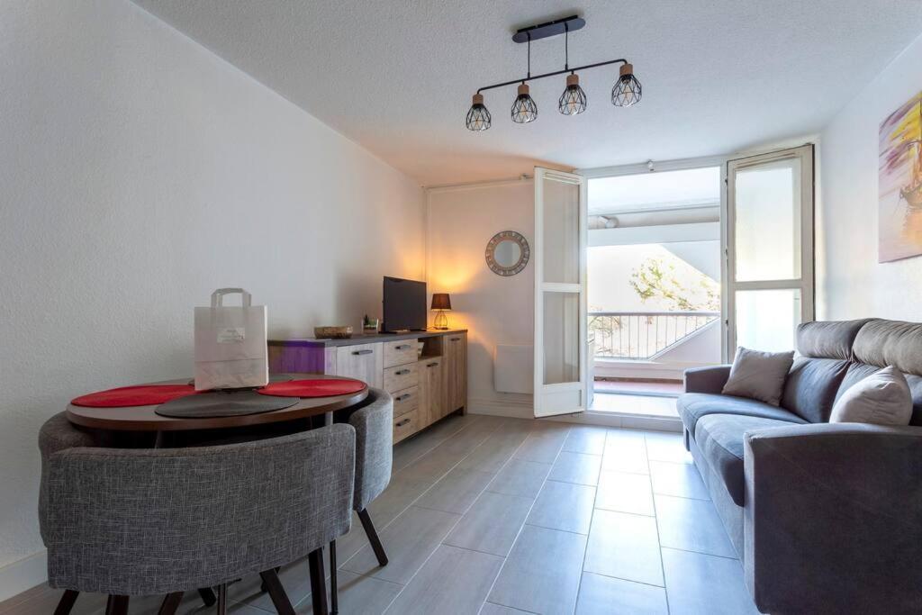 Appartement Chez Sebastien - Paisible Au Bord D'un Avec Parking La Grande Motte