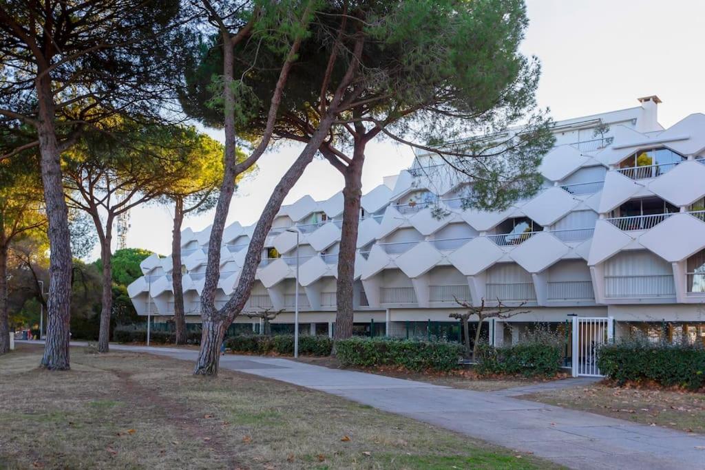 Chez Sebastien - Paisible Au Bord D'un Avec Parking